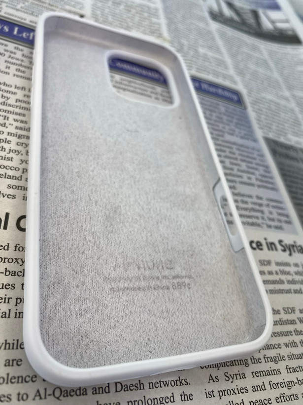 iphone 14 Pro سیلیکونی سفید اورجینال زیر بسته