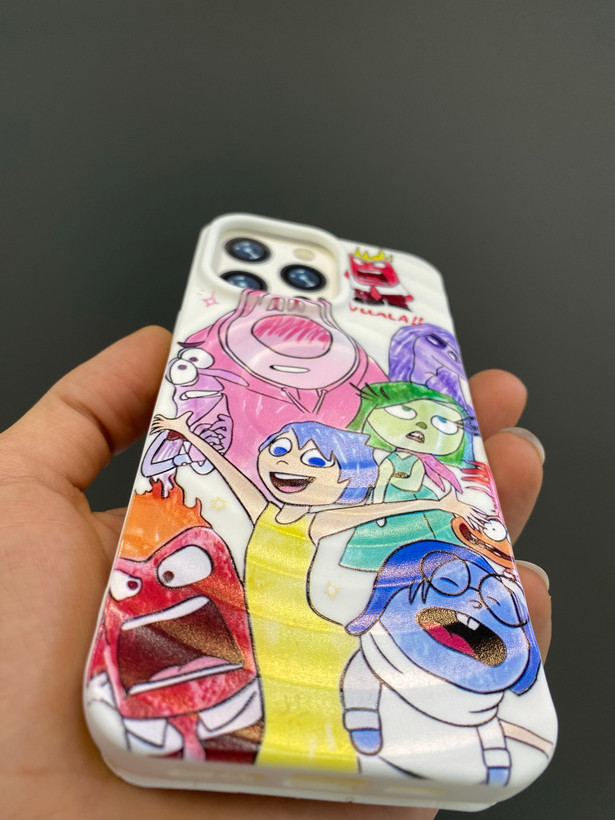 iphone 13 pro شخصیت کارتون Inside Out